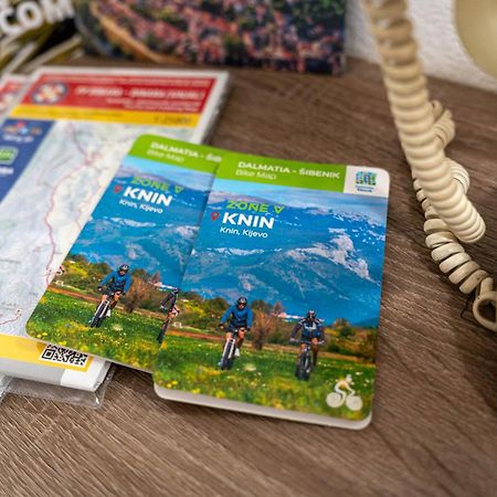 Apartman M Leilighet Knin Eksteriør bilde