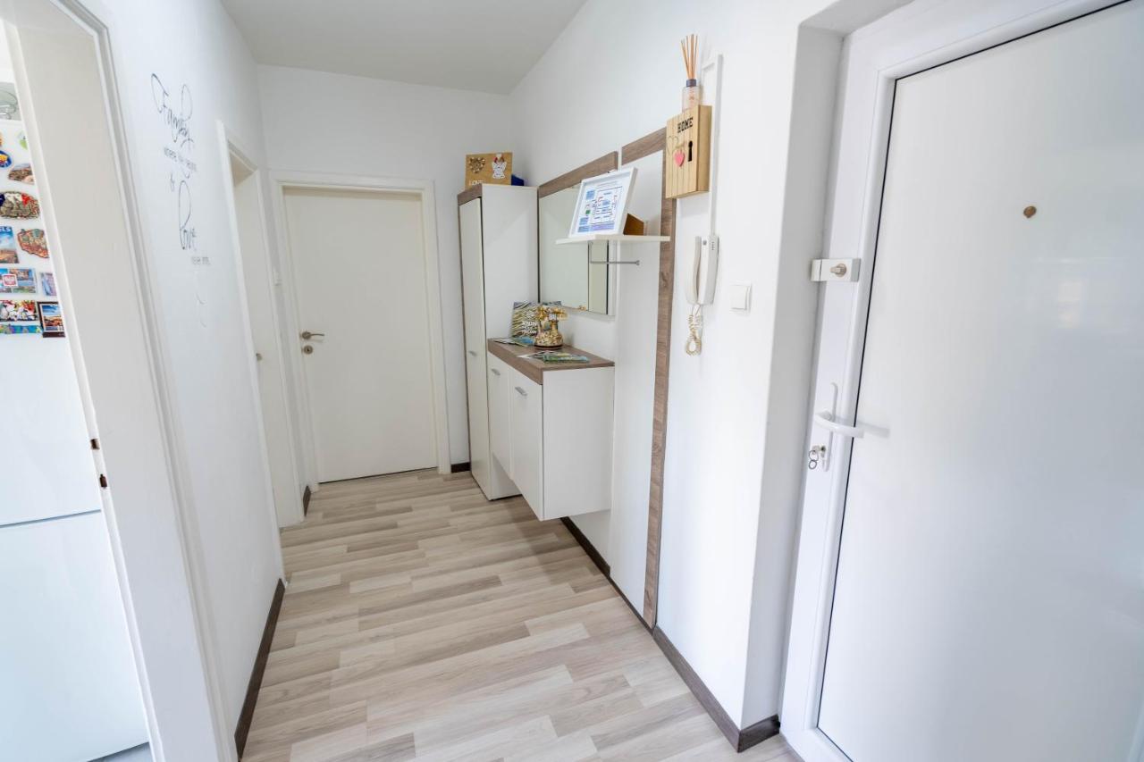 Apartman M Leilighet Knin Eksteriør bilde
